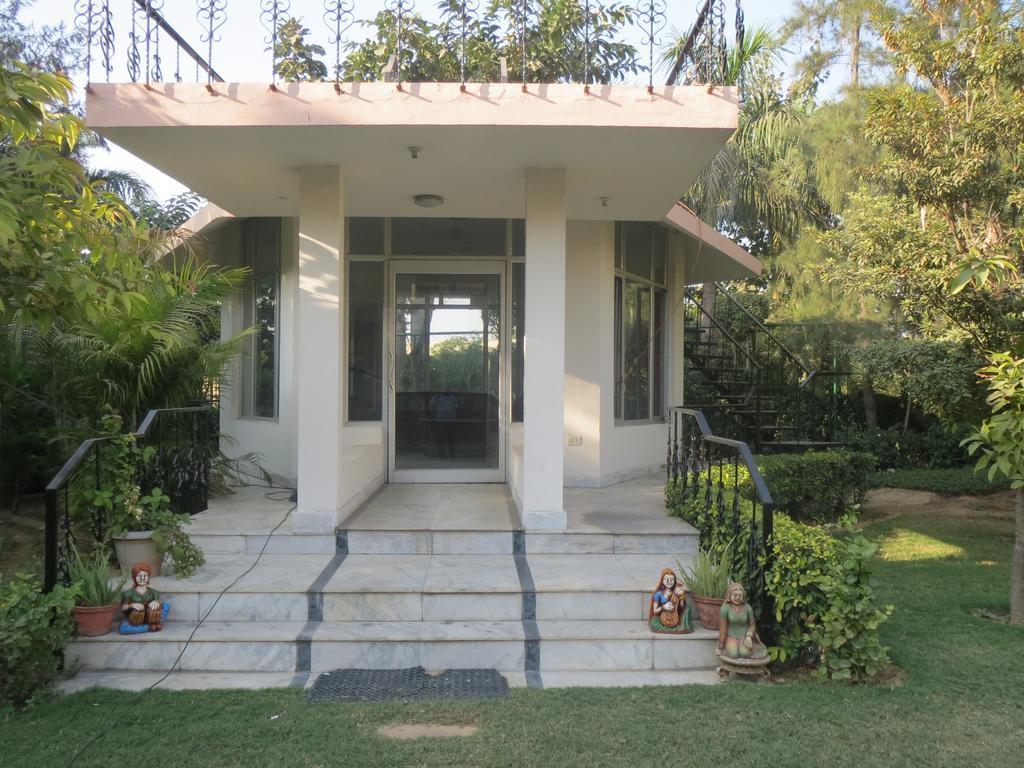 Green Villa Bed & Breakfast นิวเดลี ภายนอก รูปภาพ