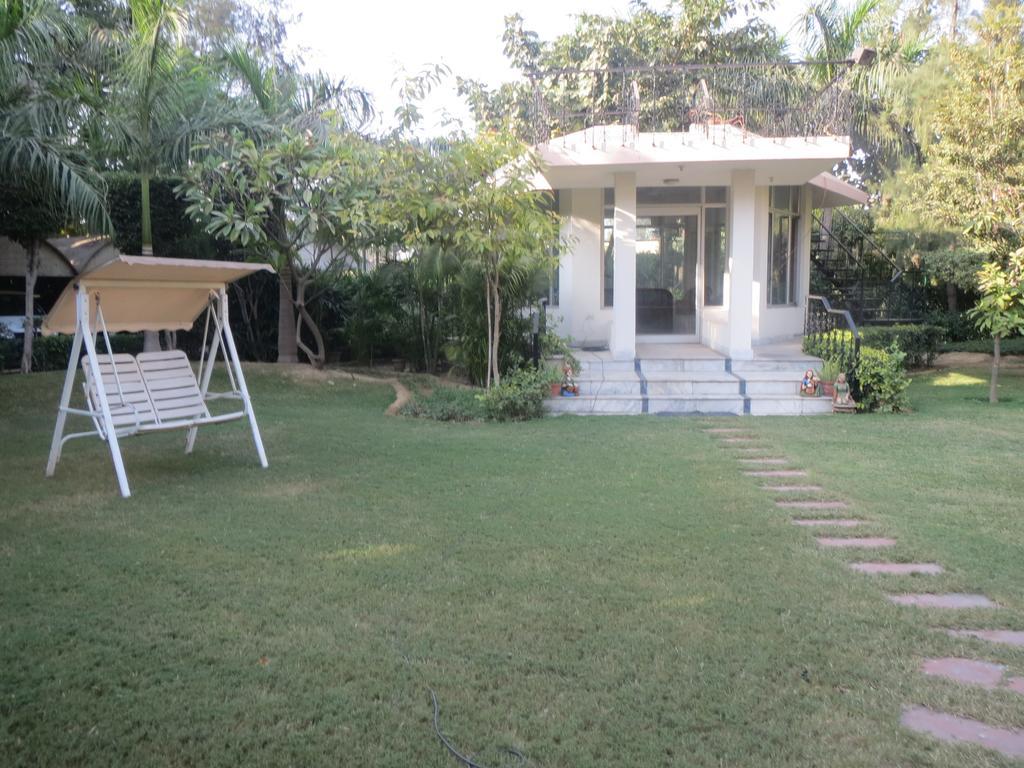 Green Villa Bed & Breakfast นิวเดลี ภายนอก รูปภาพ