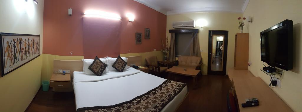 Green Villa Bed & Breakfast นิวเดลี ภายนอก รูปภาพ